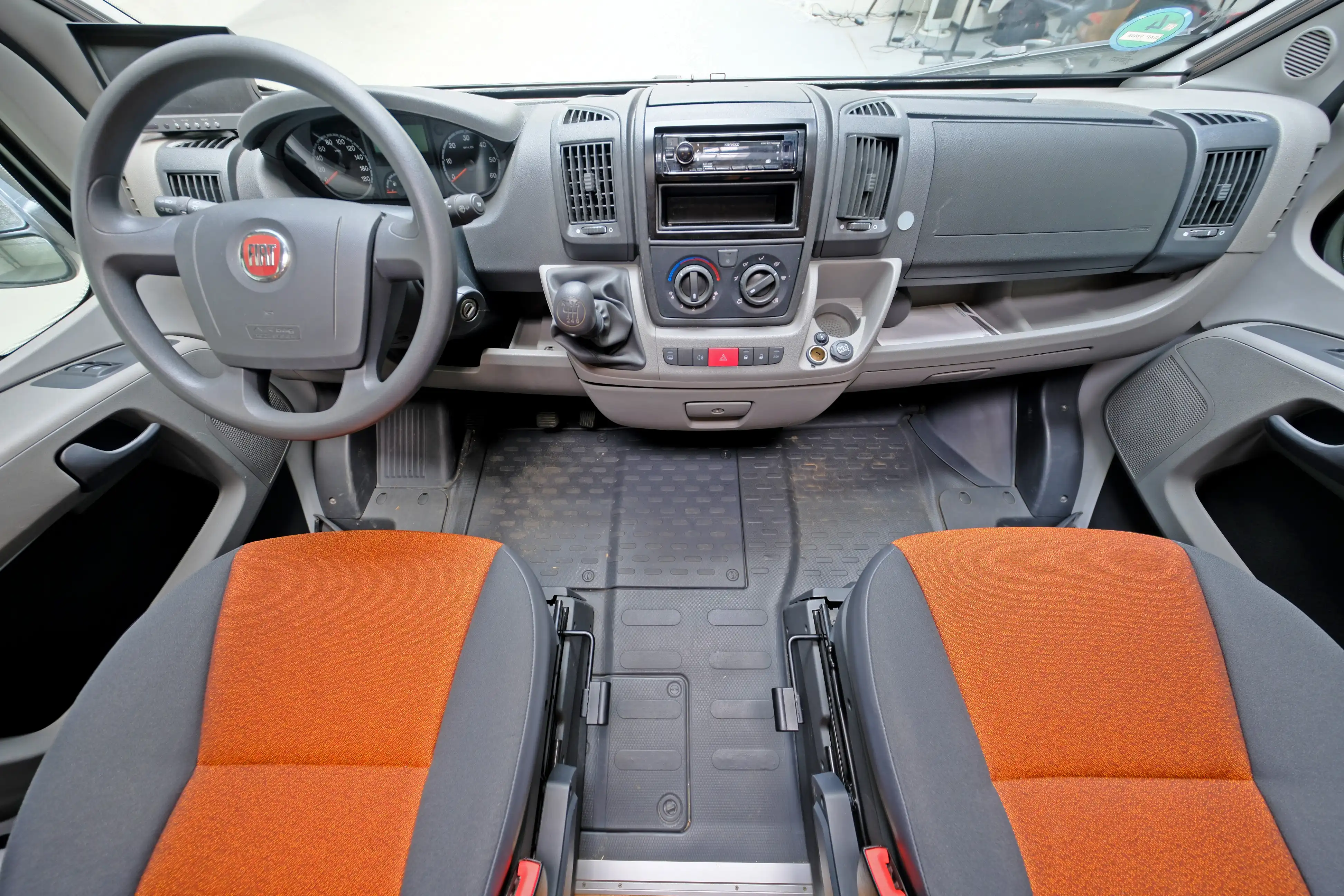 KNAUS Sport Ti 700 MEG